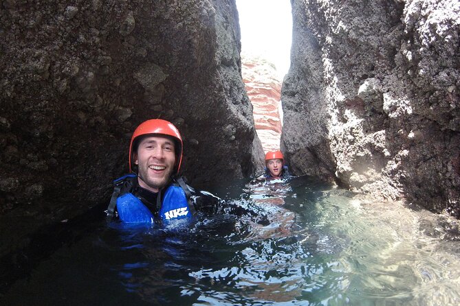 Coasteering Geopark Adventure In Torquay - Bouldering and climbing along the rocky coast