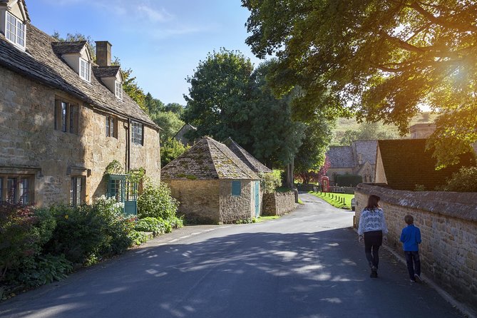 Cotswolds Small Group Tour from London - Bourton-on-the-Water and the River Windrush