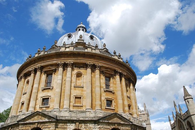 Cotswolds Villages and Oxford Full Day Tour from London - Burford, the first taste of the Cotswolds