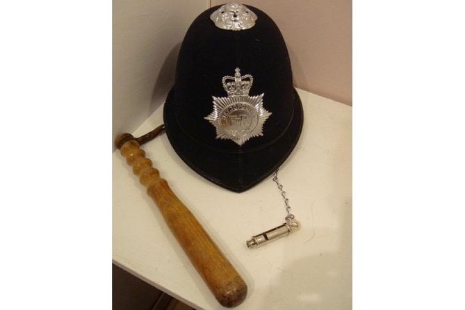 Crime and Policing London Walking Tour - Trafalgar Square, riots, celebrations, and a tiny station