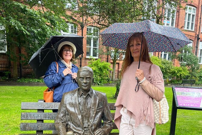 Daily Manchester City Centre Walking Tour with Local Guide - What the guides add to the experience