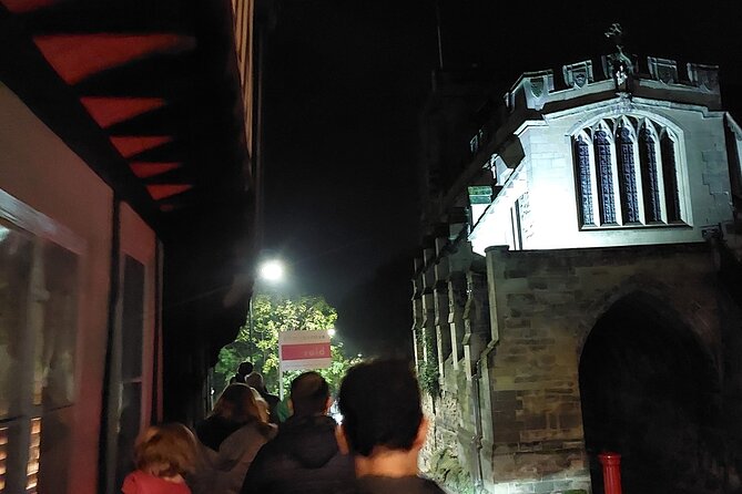 Dark History Walking Tour in Warwick - What the guide style means for you