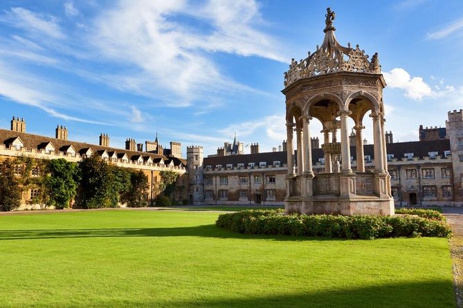 Discover Oxford and Cambridge with Guide from London by Coach - The drive between the two university cities