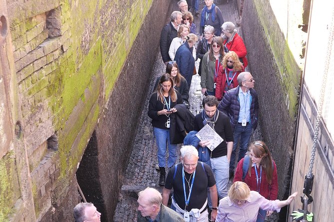 Discovering Birmingham 2 hour Walking Tour to the Jewellery Quarter - St Chad’s and the cost of putting cars first