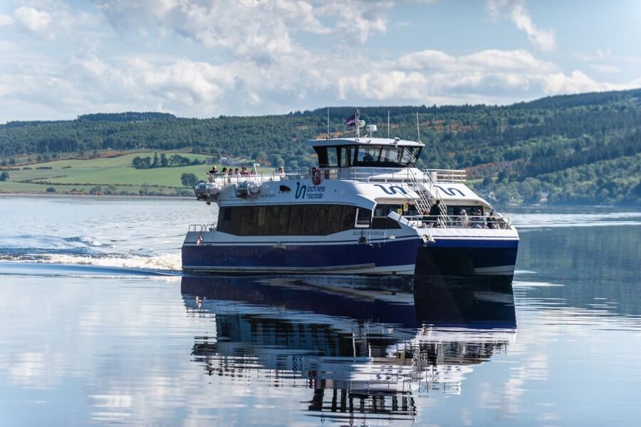 Dochgarroch: Loch Ness and Caledonian Canal 2-Hour Cruise - Why this two-hour cruise works so well