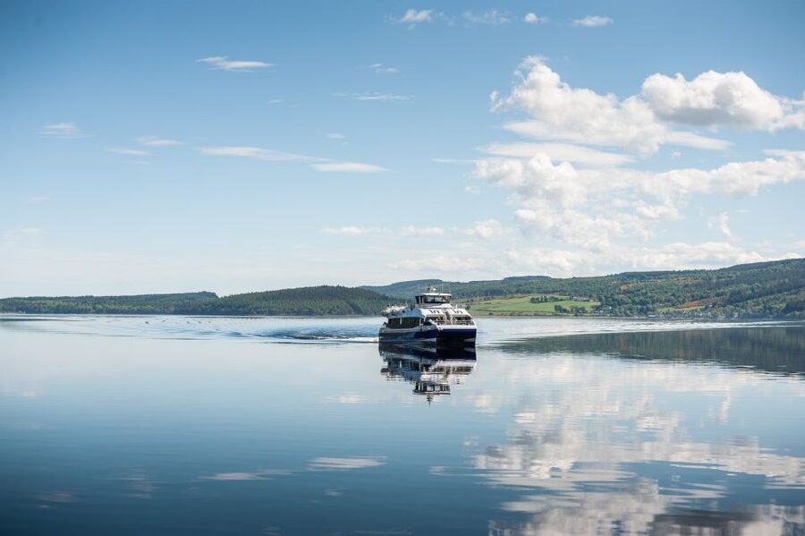 Dochgarroch: Loch Ness and Caledonian Canal 2-Hour Cruise - Urquhart Castle is the visual high point