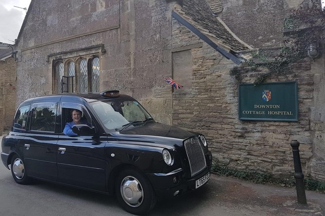 Downton Abbey and Castle Taxi Tour from London with Hotel Pickup - Highclere Castle: Downton’s grand setting