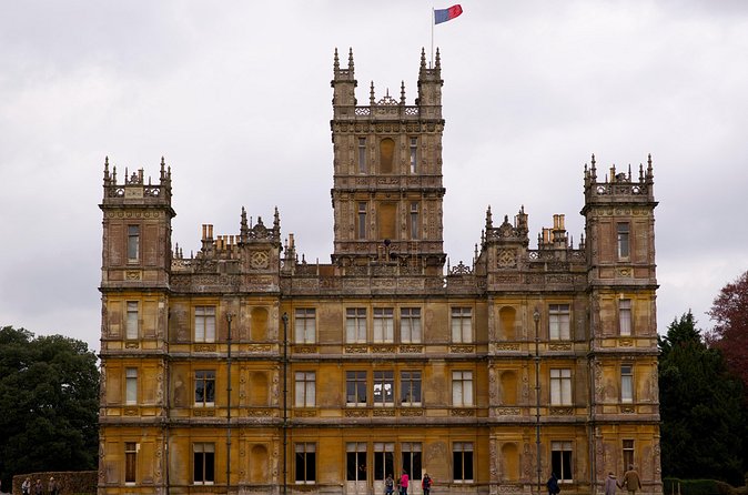 Downton Abbey and Highclere Castle Tour from London - Bampton, the real Downton village