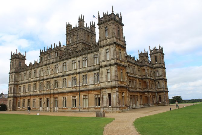 Downton Abbey and Village Small Group Tour from London - Is $256.48 good value?