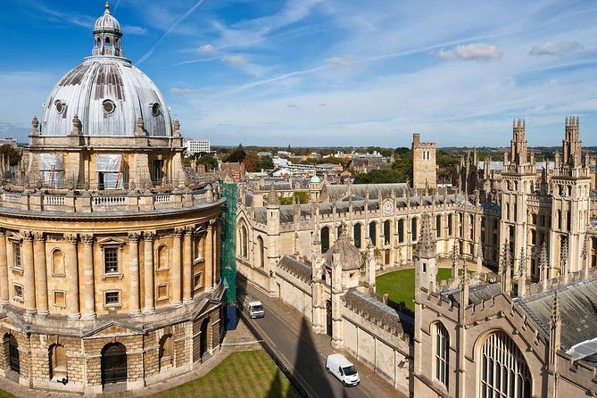 Downton Abbey & Highclere Castle Tour from London, with Oxford - The pace, group size, and walking