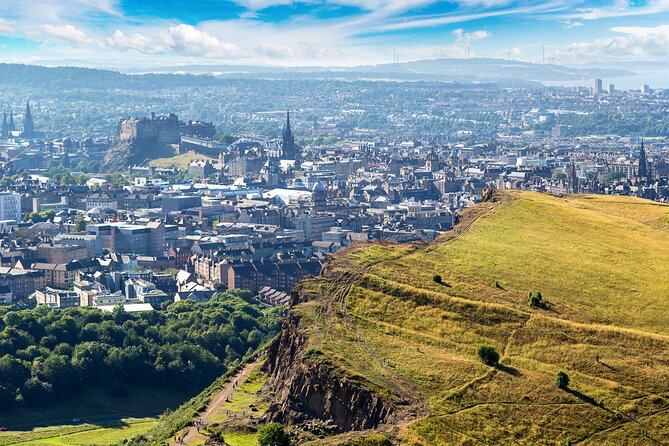 Edinburgh: Arthur's Seat Hike with Local Guide - The Descent and Return to the Royal Mile