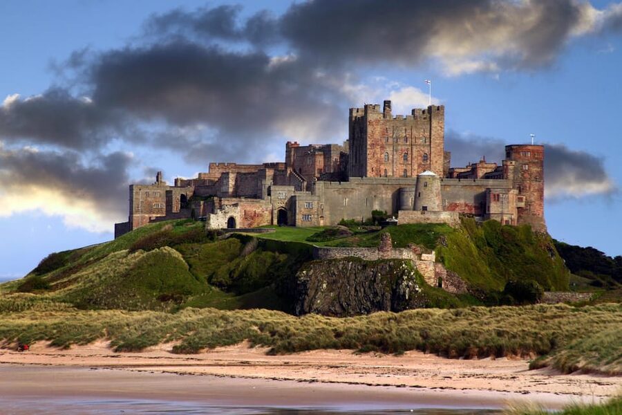 Edinburgh: Bamburgh Castle, Northumberland and Alnwick Trip - What to wear and who should book