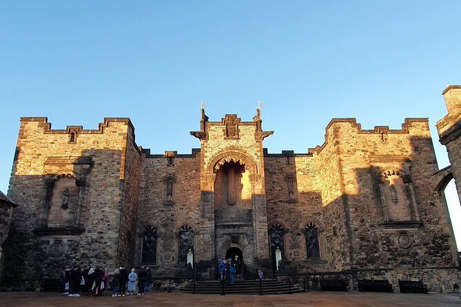 Edinburgh Castle Highlights Tour with Tickets, Map, and Guide - What to do after the 90-minute guided portion