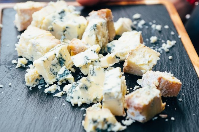 Edinburgh Cheese Crawl : Guided Food Tour - What makes the neighborhood walk worthwhile