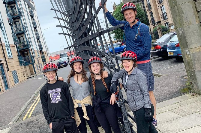 Edinburgh City Bike Tour - Choice of E-Bike or Manual - Regular bicycle or e-bike?