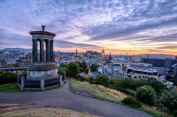 Edinburgh Darkside Walking Tour: Mysteries, Murder and Legends - Through North Bridge’s grim past