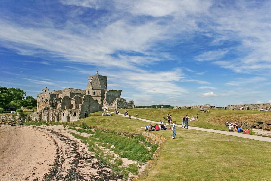 Edinburgh: 'Firth of Forth' Three Bridges Sightseeing Cruise - Who should book this cruise?