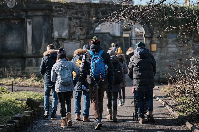Edinburgh Full Day Walking Tour with Castle Included -Small Group - High Street lunch and the Royal Mile