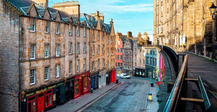Edinburgh: Guided Harry Potter Tour in French - Walking the Old Town through Rowling’s eyes