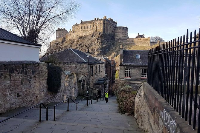 Edinburgh: History Lovers Old Town Walking Tour - Why this makes a smart first Edinburgh activity