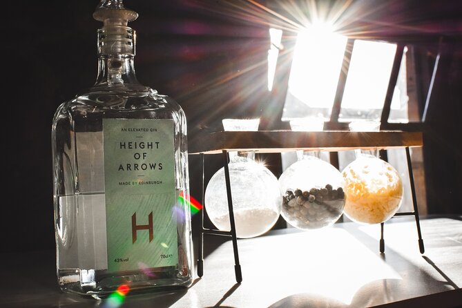 Edinburgh: Holyrood Distillery Whisky and Gin Tour & Tasting - The building, shop, and tasting bar