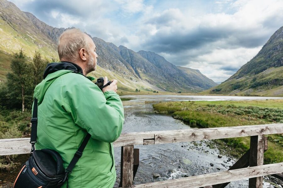 Edinburgh: Loch Ness, Glencoe, Coos & the Highlands Day Tour - Urquhart Castle and the mystery of the loch
