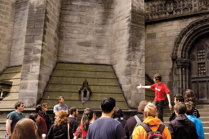 Edinburgh: Old Town's Highlights Walking Tour - Guides who make the difference
