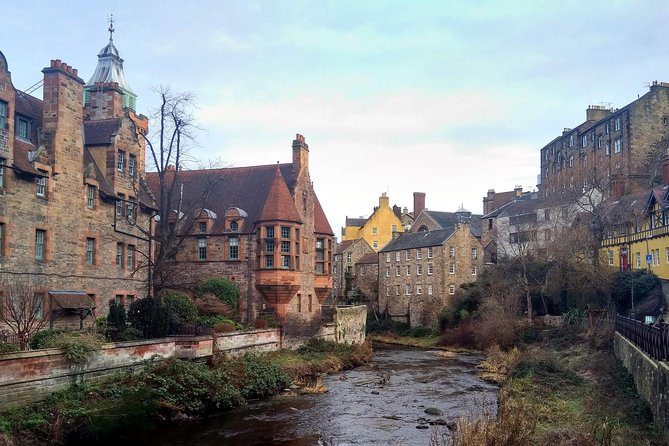 Edinburgh Private Tour with a Local - Highlights & Hidden Gems - What the guides do best