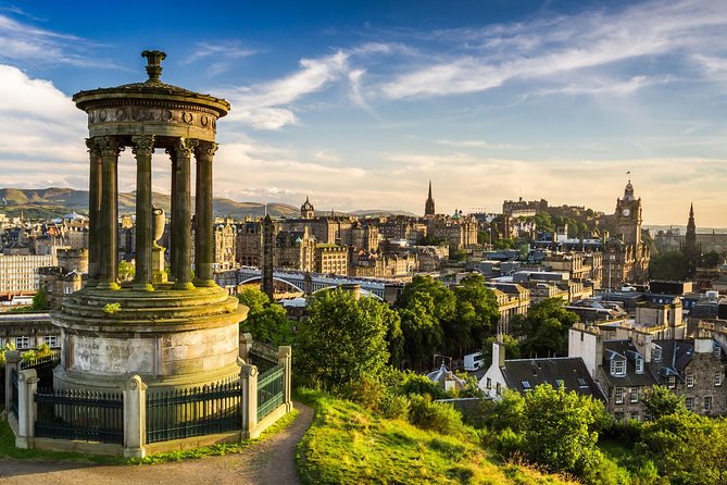 Edinburgh Rail Trip from London with Castle entry and Hop-on Hop-off bus - The early train from London to Edinburgh