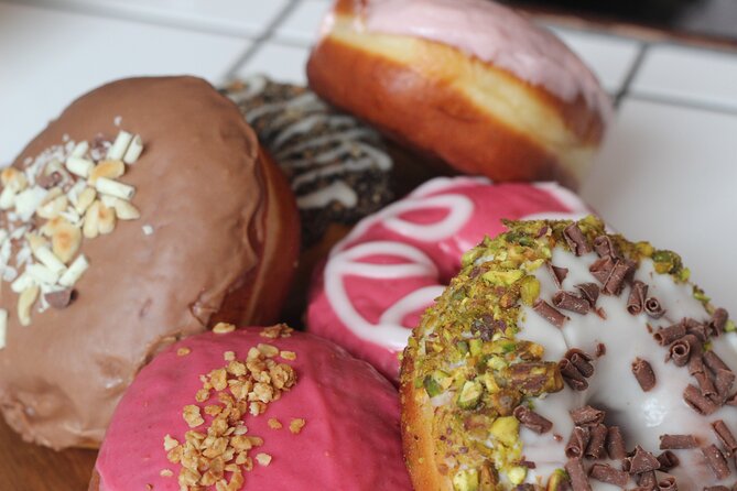 Edinburgh’s Donut & Pastry Experience with Underground Donut Tour - Why doughnuts work so well in Edinburgh