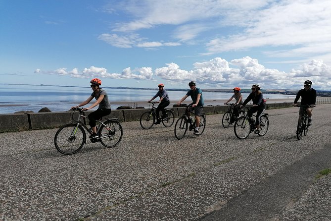 Edinburgh Sky to Sea Bike or E-Bike Tour with Transfer by TBC - The old railway and Edinburgh’s quieter green routes