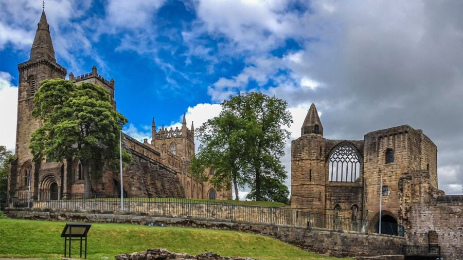 Edinburgh: St Andrews, Dunfermline Abbey and Fife Coast Tour - Key points at a glance