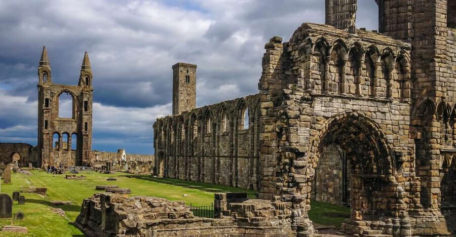 Edinburgh: St Andrews, Dunfermline Abbey and Fife Coast Tour - Is $108 good value?