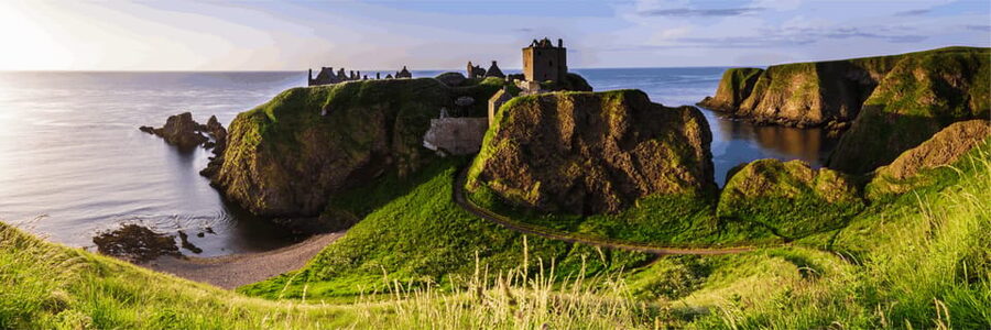 Edinburgh: St Andrews, Dunnottar Castle & Falkland Tour - St Andrews, golf, university, and the coast