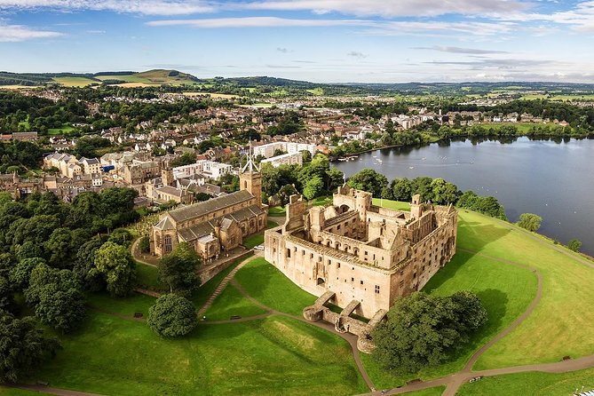 Edinburgh: The Outlander, Palaces & Jacobites Tour - Linlithgow Palace and the Wentworth Prison connection