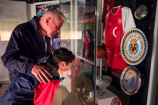 Emirates Stadium and Arsenal Museum Entrance Ticket Including Audio Guide - Entering the stadium and getting started