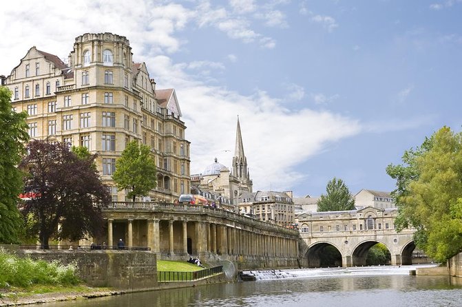 England in One Day: Stonehenge, Bath, the Cotswolds and Stratford-upon-Avon Day Trip from London - One coach, four famous English places