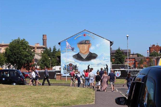 Famous 1.5 hour Belfast Murals Tour - What the guide adds to the van ride