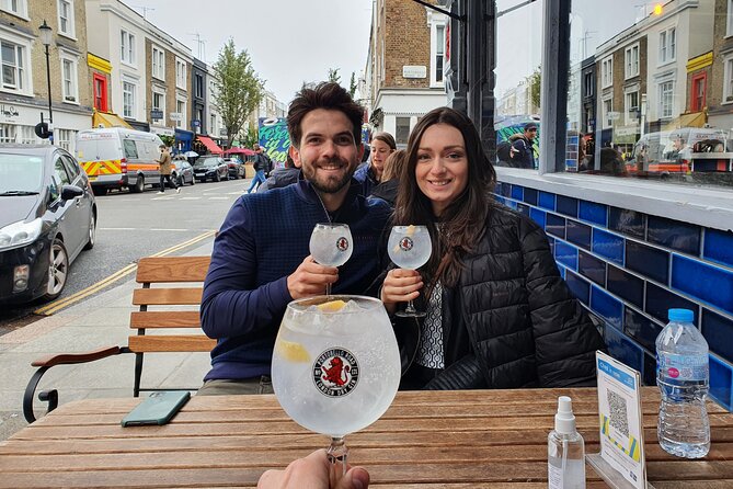 Food and Drink Walking Tours in West London's Notting Hill Area - The Notting Hill bookshop and Blue Door