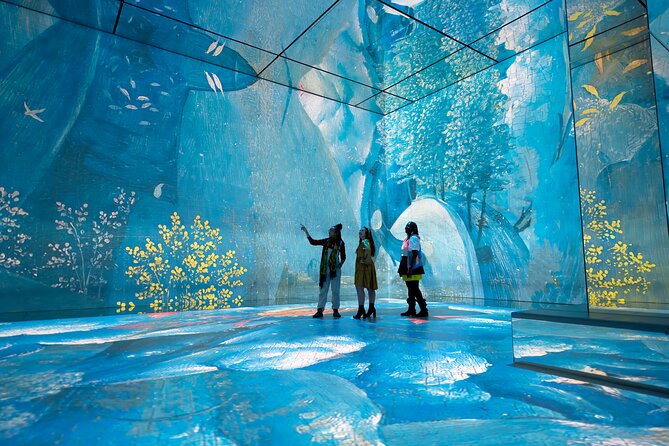 Frameless - Immersive Art Experience in London - The World Around Us: oceans, cities, and wide views