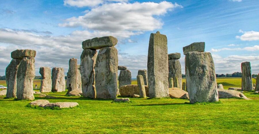 From Birmingham: Stonehenge & Bath Day Tour - Leaving Birmingham for Salisbury Plain