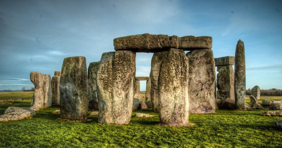 From Birmingham: Stonehenge & Bath Day Tour - Jane Austen Centre and Green Street