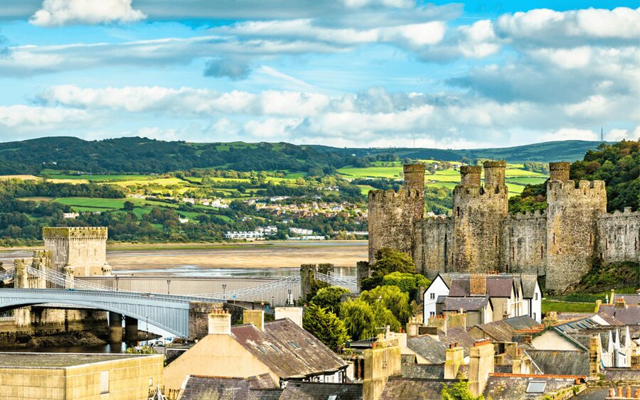 From Chester: North Wales and Caernarfon Castle Tour - Caernarfon Castle: towers, walls, and Welsh politics