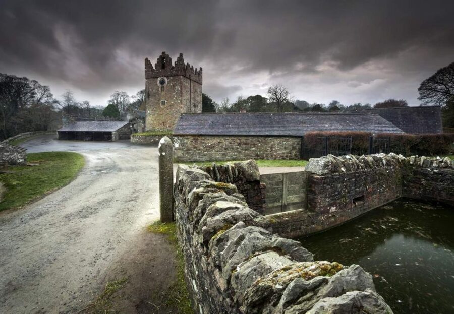From Dublin: Game of Thrones Winterfell Locations Tour - Who should book this day trip?