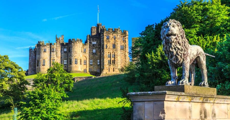 From Edinburgh: Alnwick Castle and Scottish Borders Tour - Should you book it?