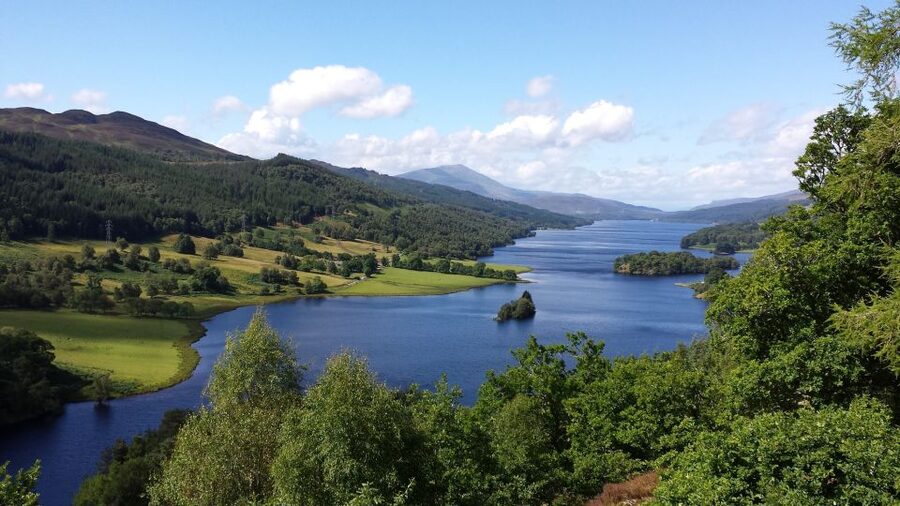 From Edinburgh: Best of Scotland Small-Group Day Tour - What the Mercedes minicoach changes