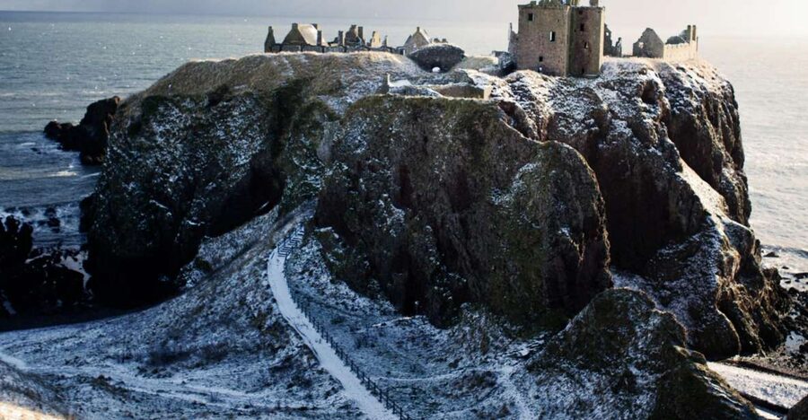 From Edinburgh: Glamis and Dunnottar Castles Tour in Italian - Key points to know before booking