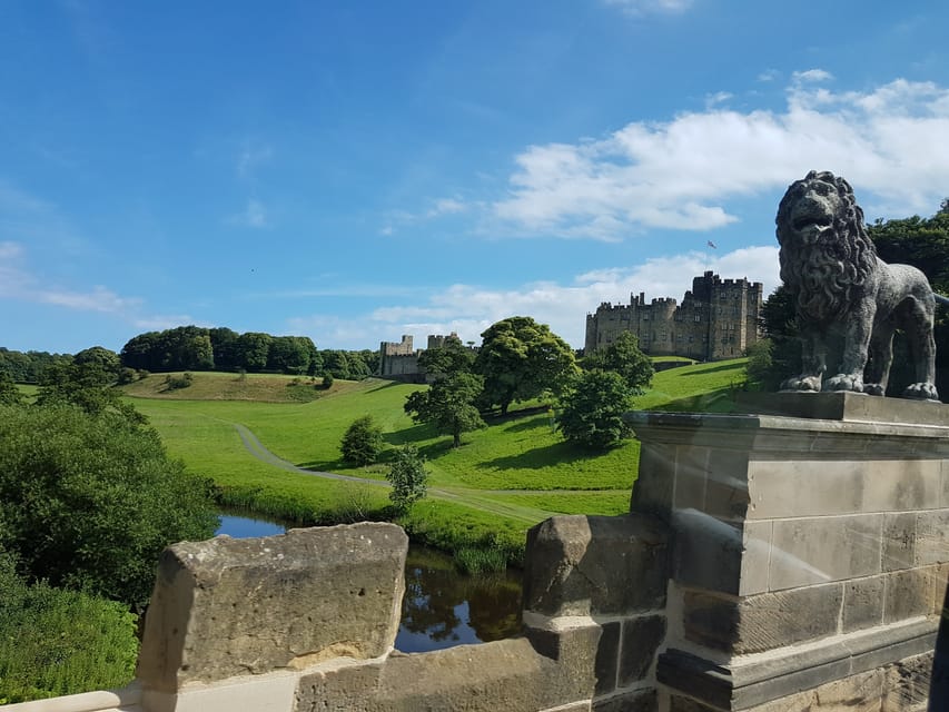 From Edinburgh: Holy Island, Alnwick Castle & Northumbria - Lindisfarne: an island that appears and disappears