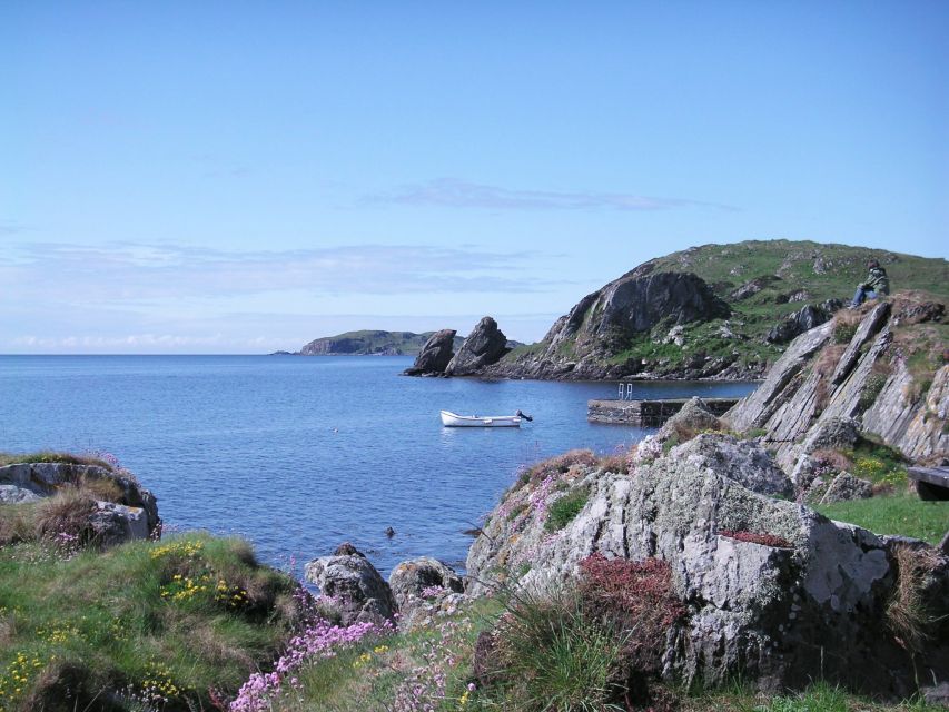 From Edinburgh: Islay and The Whisky Coast 4-Day Tour - Bowmore gives you a useful three-night base