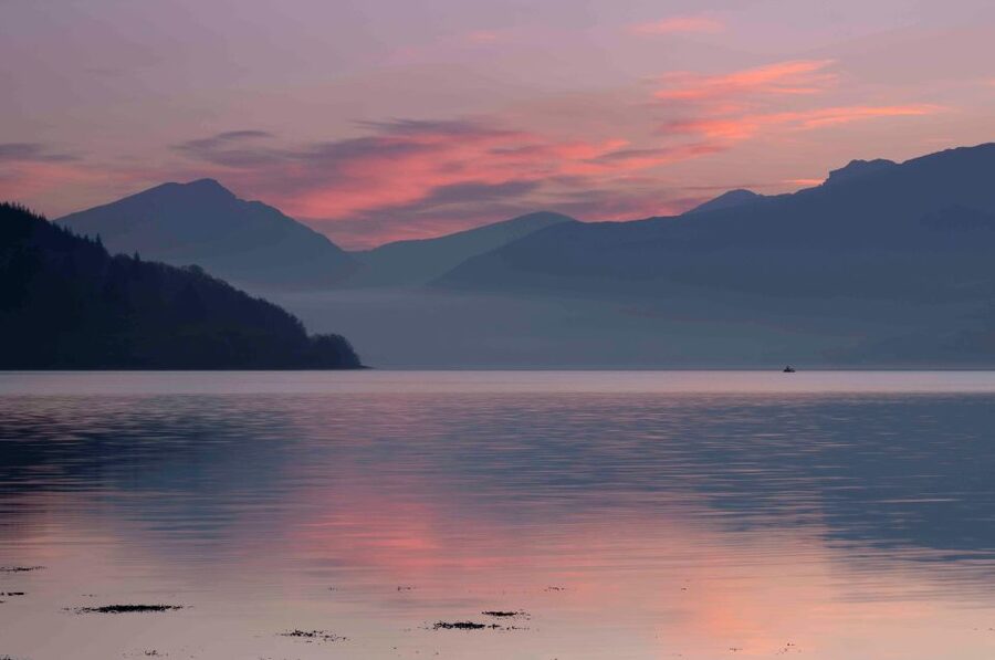 From Edinburgh: Loch Lomond and the West Highlands Day Tour - What the guide adds to the day